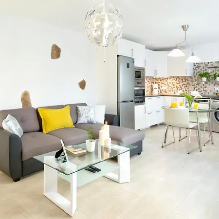 Elegant With Private Pool In Mancha Blanca
