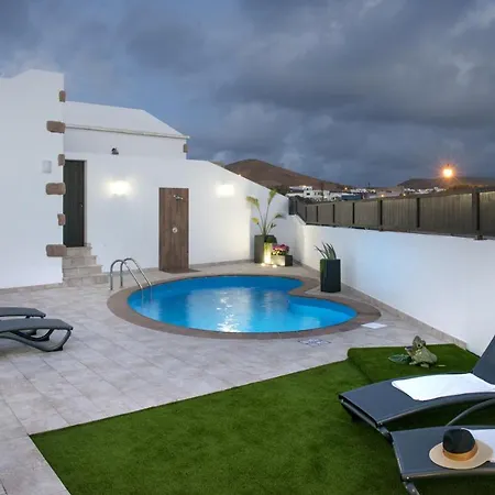 Elegant With Private Pool In Mancha Blanca *